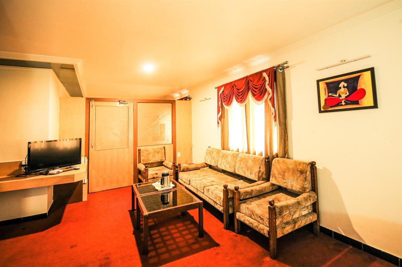 Hotel Sangam Karad Exterior photo
